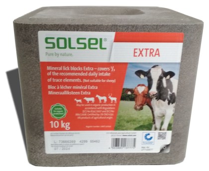 SOLSEL Extra (10 kg) solno-miner&aacute;ln&iacute; liz skot, koně, kozy a zvěř (EKO) kostka