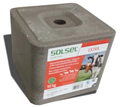 Miner&aacute;ln&iacute; liz SOLSEL Extra (10 kg) kostka