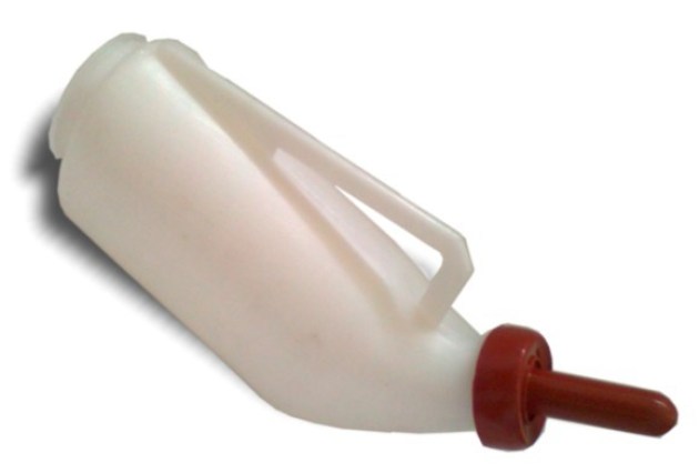 Nap&aacute;jec&iacute; l&aacute;hev (2 l) plastov&aacute;